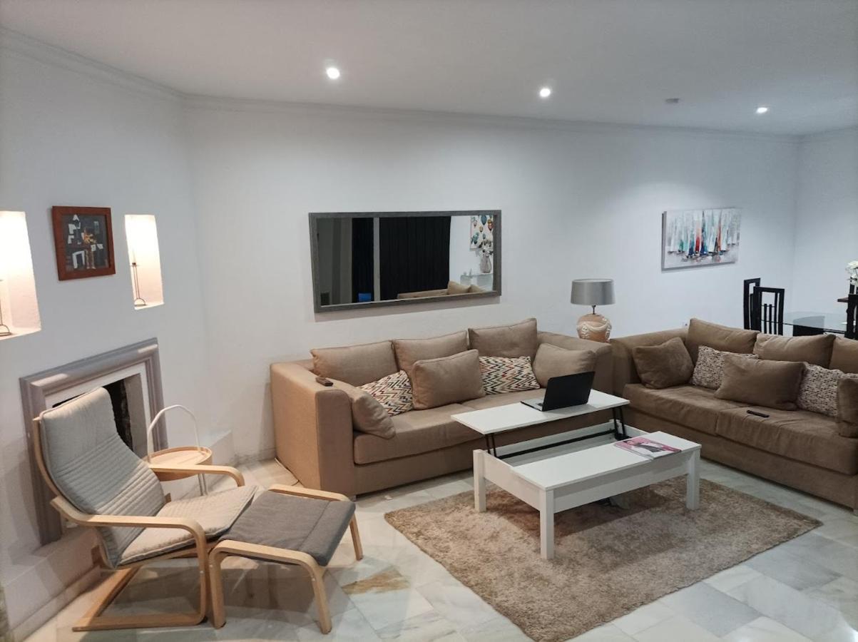 Apartament Large 2 Bed Apt Puerto Banus Marina Private Parking Marbella Zewnętrze zdjęcie