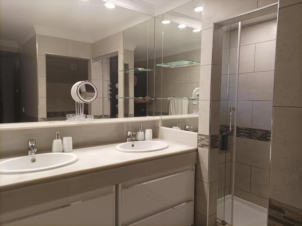 Apartament Large 2 Bed Apt Puerto Banus Marina Private Parking Marbella Zewnętrze zdjęcie