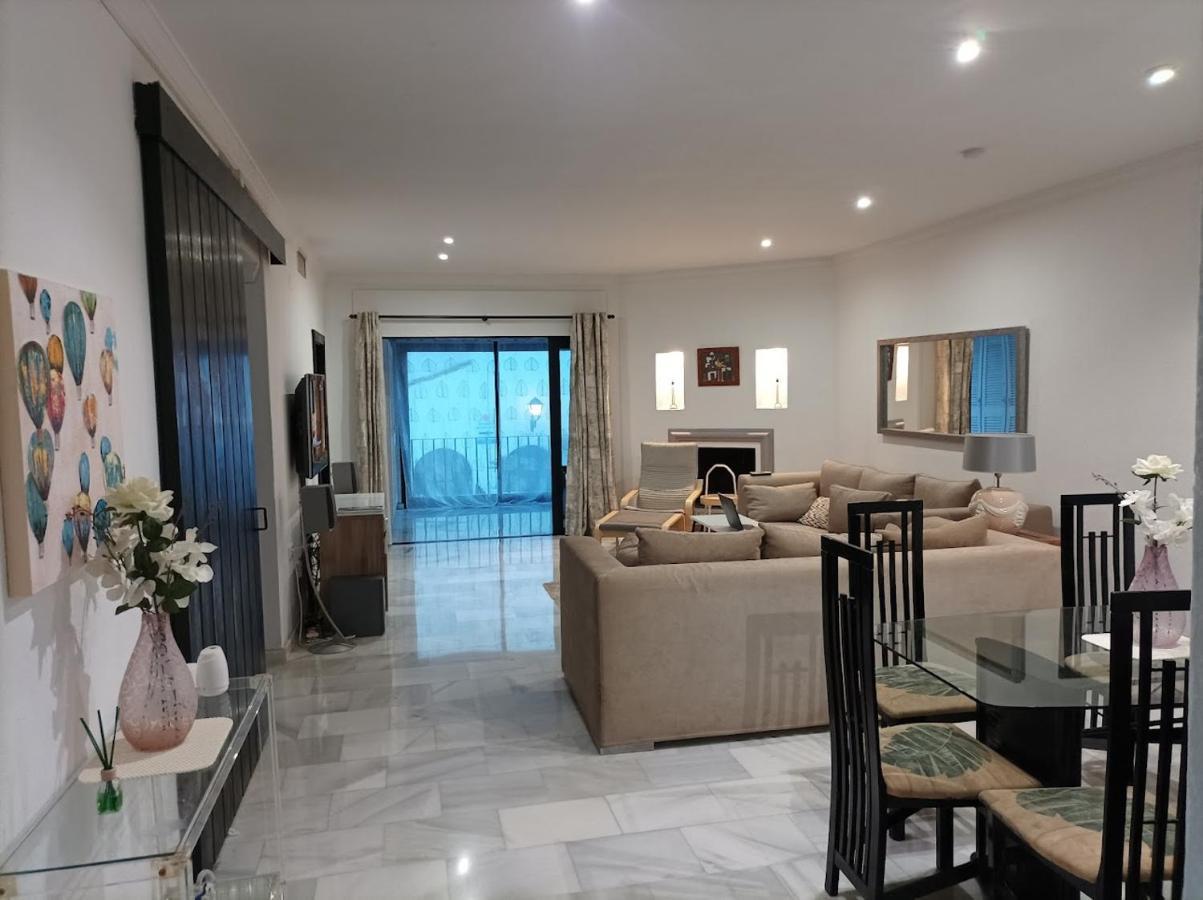 Apartament Large 2 Bed Apt Puerto Banus Marina Private Parking Marbella Zewnętrze zdjęcie
