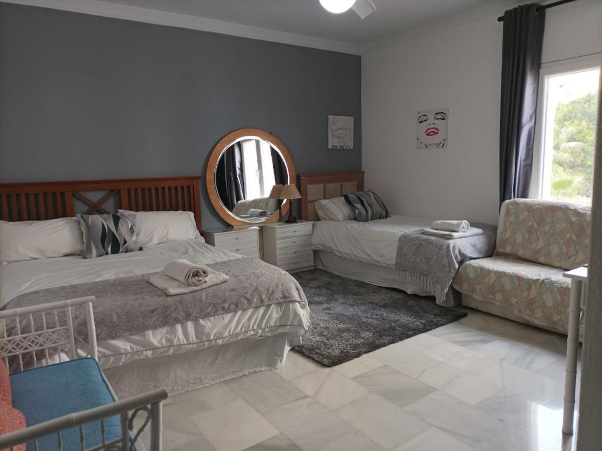 Apartament Large 2 Bed Apt Puerto Banus Marina Private Parking Marbella Zewnętrze zdjęcie